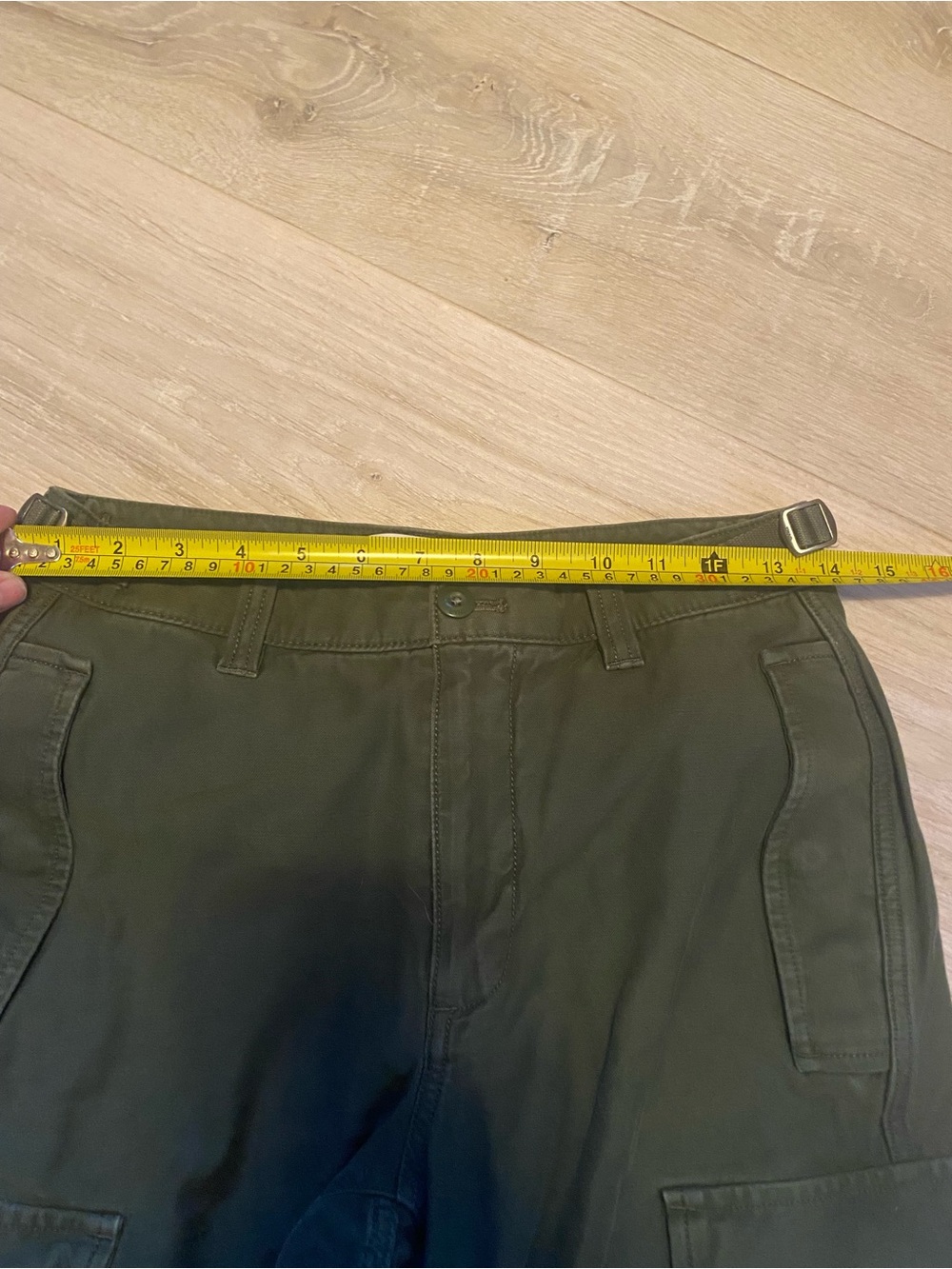 TNA Olive Green Cargo Pants Women wide Leg Buckle Pocket Adjustable size 2 - Picture 8 of 10